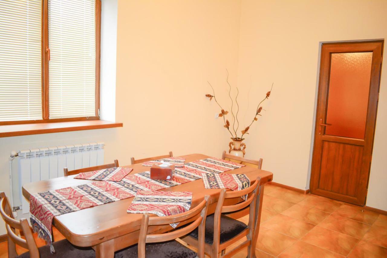 Guest House Nataly Yeghegnadzor Esterno foto